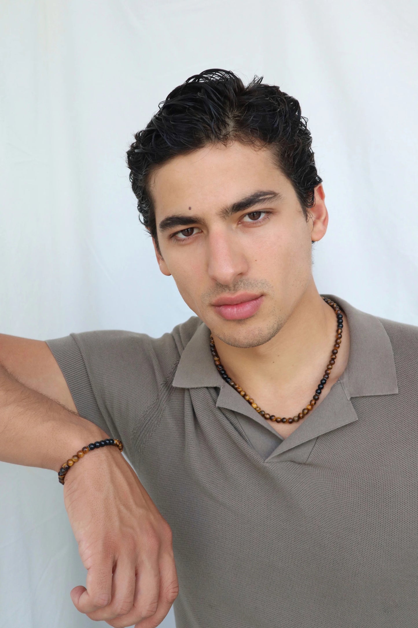 Mens Tiger’s Eye & shiny Onyx beaded Bracelet | Confidence & Protection