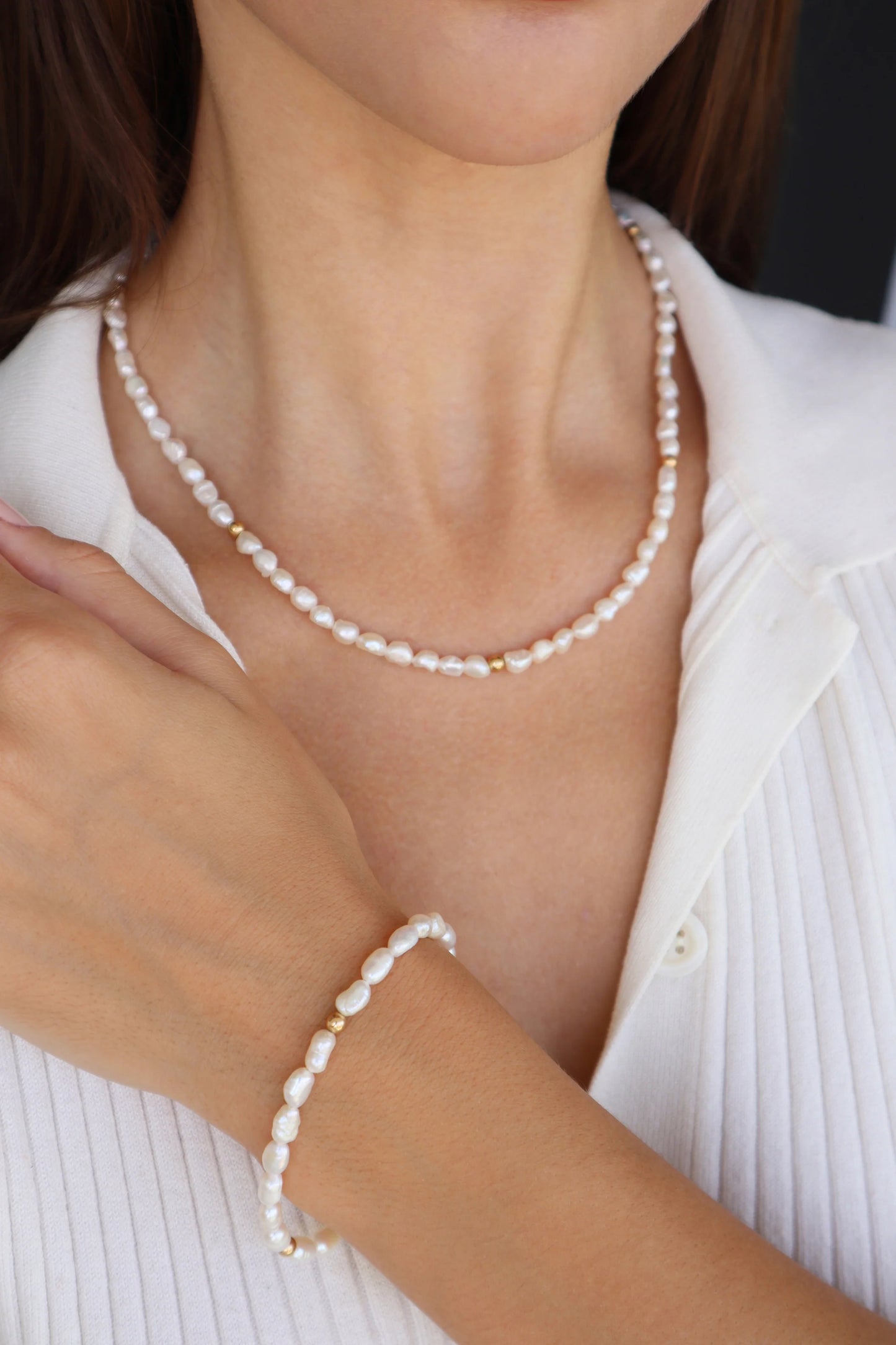 Freshwater Pearl Necklace | Emotional Balance & Feminine Energy
